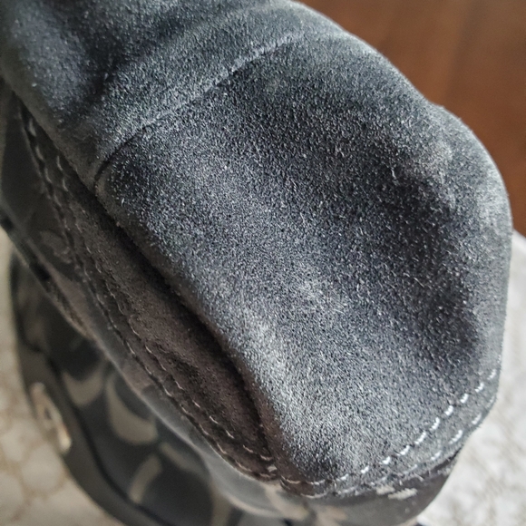 Coach Black Signature Handbag - Picture 7 of 9